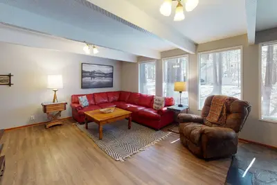 Image de Family Escape with Game Room, Hot Tub and A/C