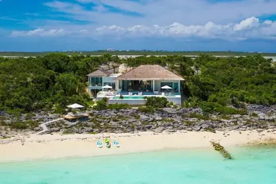 Image de Villa Bristol Bliss | Beach Front - Located in Fabulous Turtle Tail with Private Pool