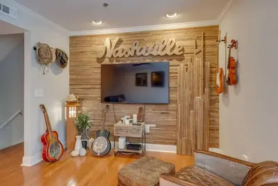 Image de Stay in the heart of Downtown - Walk to Broadway!