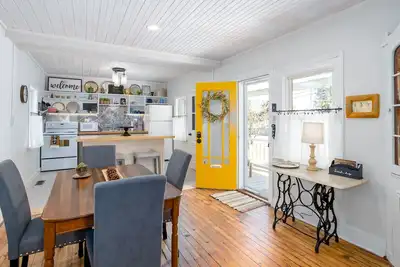 Image de Lovely home, wonderful location.