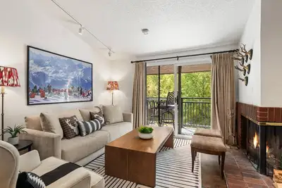 Image de Aspen Mtn View. Convenient To Mtn & Town. Parking/Wood Fp/Balcony/W&D
