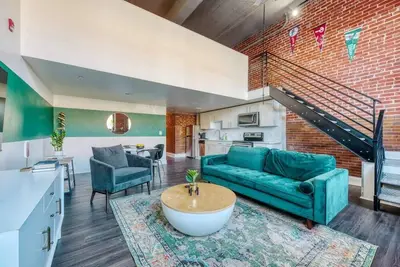 Image de Sosuite | 2br Loft w Gym, Lounge, Shared Laundry