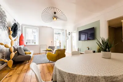 Image de Pop • Keyweek Apt 3 chambres avec terrasse & parking en centre ville