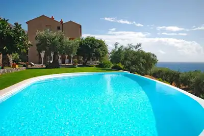 Image de Villa de luxe avec piscine \"infinity\" à Maratea plage de Macarro à 300 mètres