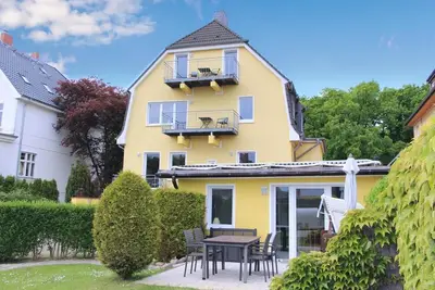 Image de Beach house/ beach lounger