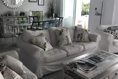 Image de Newly Refurbished House- First Line Beach Urbanization Bahia de Marbella