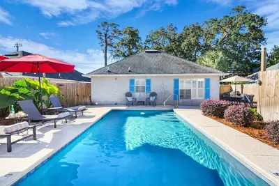 Image de Excellent Village Location | Private Pool | Ev Charger | Dog Friendly!