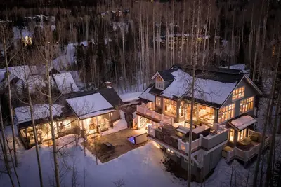 Image de Elegant Mountain Cottage in private neighborhood with Ski Access