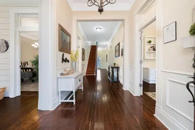 Image de 1920's Sunny Gem - Downtown Waco Home