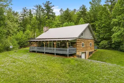 Image de Secluded Mountain Top Retreat with Game Room - your private adventure awaits!