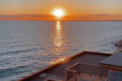 Image de Newly Renovated! Paradise Point Lake House