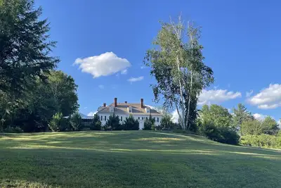 Image de Private wing of the Largest Colonial Revival Mansion in the Us