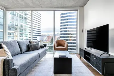 Modern South Lake Union 2br w/ Gym, Bbq, nr. Amazon, by Blueground