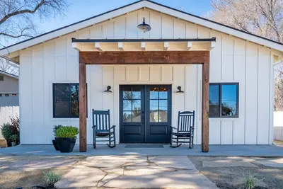 Image de Revine Lago-Vine Cottages-Luxury Suite with Private Hot Tub and Fire pit!