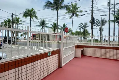 Image de Kitnet Frente Para o Mar em Praia Grande - Aviação