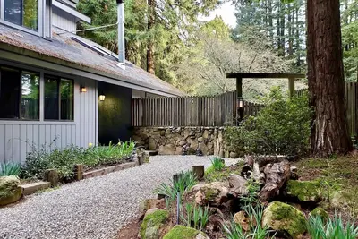 Image de Entelechy Ranch - A Cozy Redwood Resort