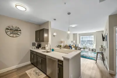Image de Luxury 1br King -Easy Ride to Nyc