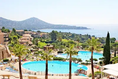 Image de Cap Esterel, Agay - Studio cabine avec terrasse et parking privé en sous-sol