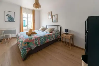 Image de Loft élégant avec patio intérieur, parking gratuit