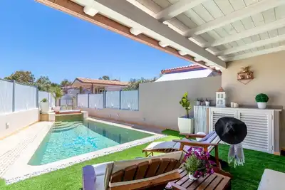 Image de Sunset Bay Pool Villa Sardinia Heated Swimming Private Pool with Whirlpool