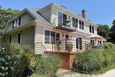 Image de New Listing! Large Ocean View home steps from Menauhant beach