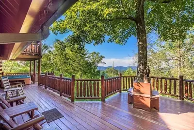Image de Exceptional Cabin with Beautiful Views-New Listing