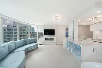 Image de Yaletown Dt - 2 Br Paradise w/ Water View