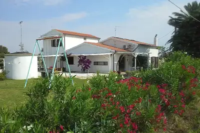 Image de Villa 2. 5 km from the sea, unit 2