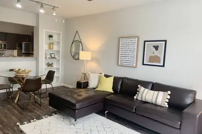 Image de 1 Br @ Med Center with Hermann Park View