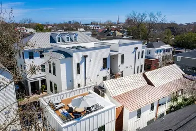 Image de The Madison Compound- Entire Charleston House & Suites w/ Private Roof Top Deck