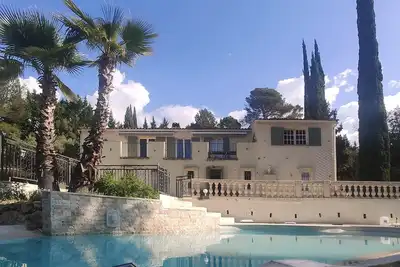 Image de Villa l’Oranger - Spacieuse et magnifique villa au cœur de la Provence verte.