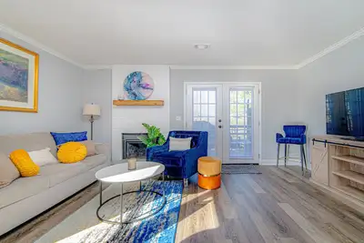 Image de Marietta Townhome Minutes from The Battery and Truist Park