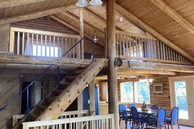 Image de Montana Log Home on Private Acreage with Mountain Views