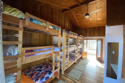 Image de 360-Degree view large family room for 13 guests