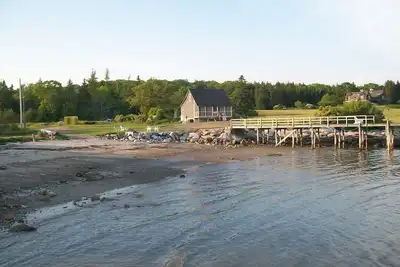 Image de Maine ocean front cottage with spectacular views