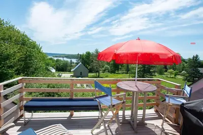 Image de Guest Manse “Carriage House” with Harbor Views