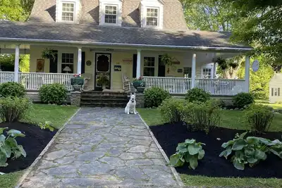 Image de Charming Lakeside cottage, will sleep 10/11