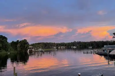 Image de Family Friendly Scalloping Dream with 30ft of Dockage!