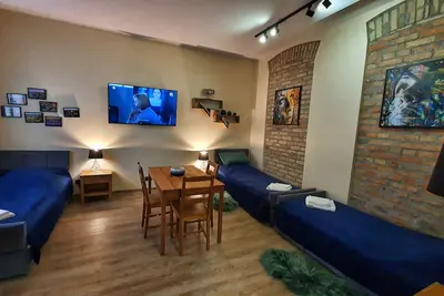 Image de Cosy house located in the great place.