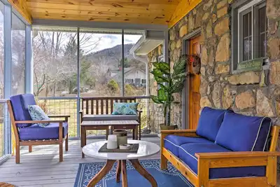 Image de Screened Porch: 'The Rock Cottage' in Hot Springs