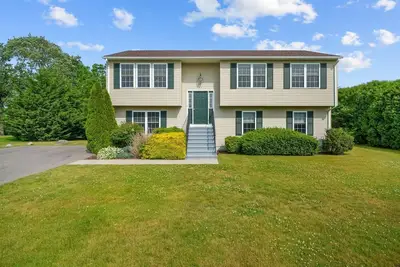 Image de 6 Bed 3 Bath; pets welcome; private yard; outdoor shower; 3 kings 3 queen beds