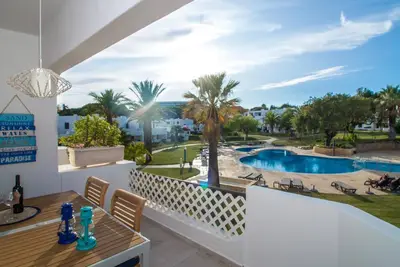 Image de Beach House Apartment| Luxurious & Pool View & Golf & Tennis Court