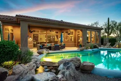 Image de Fantastic home on the golf course! Desert setting, comfort and style!