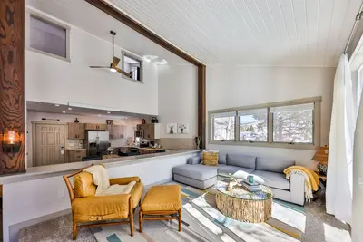 Image de Modern Slope-side Retreat – 3bd/3ba in Granby Ranch