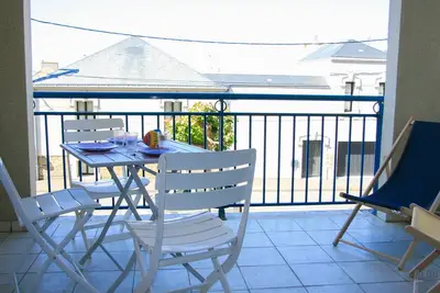 Image de Appartement lumineux, 5 couchages, avec balcon et parking, à deux pas de la plage et du marché Arago