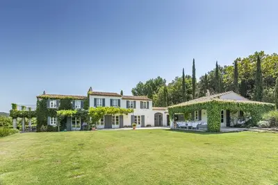 Image de Provencial villa in the countryside not far from the beach
