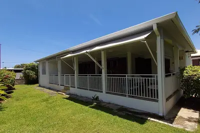 Image de Maison traditionnelle créole spacieuse, en plein cœur de Saint-François