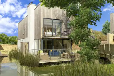 Image de Water Garden 7, Lower Mill Estate / Sleeps 8 plus 4 kids/Spa/Pools/Roof Terrace