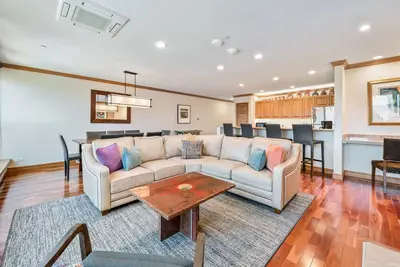 Image de Radiant 3br • A/C • Cherry Floors & Stylish Vail Mountain Retreat