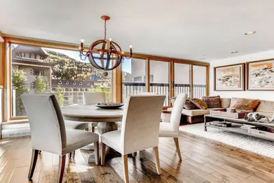 Image de Luxury 3br • Flexible Sleeping • Sophisticated Vail Mountain Retreat
